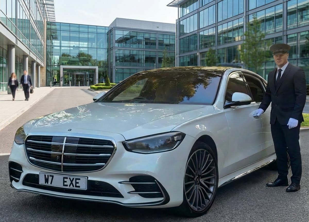 Mercedes S500 LWB AMG at a wedding or event venue, view 1