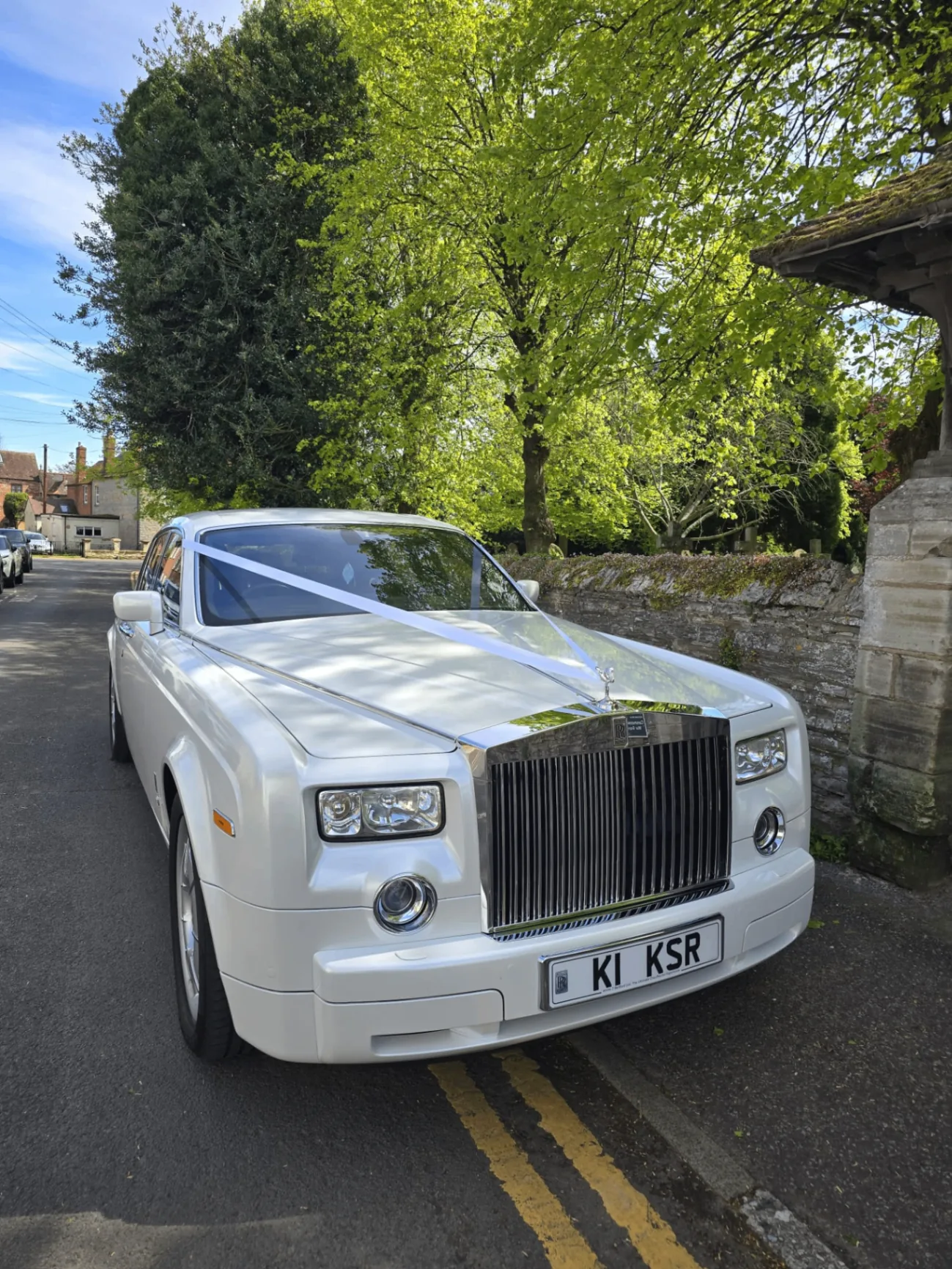 Church or Register Office: How the Wedding Car Timings Differ with a chauffeur-driven White 7 car prepared for the occasion